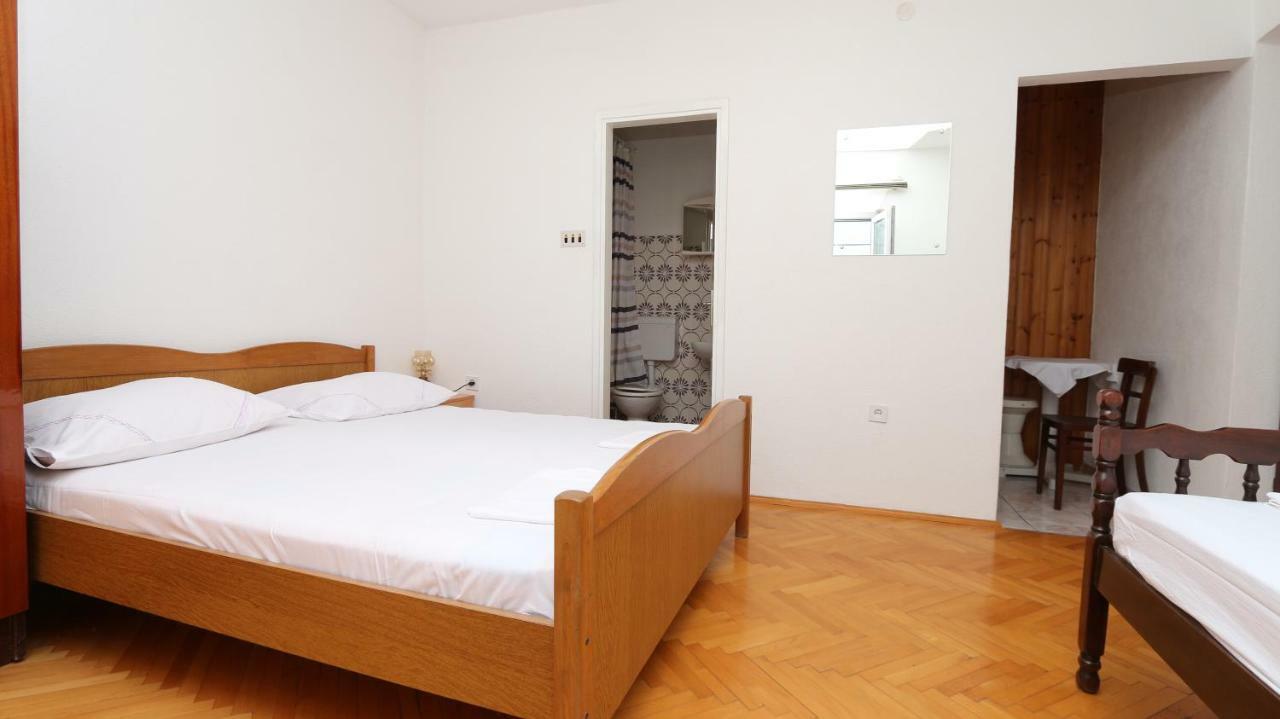 Dinka Guesthouse Makarska Exterior foto